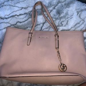 michael kors light pink tote
